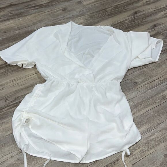 Shein vcay romper  - Picture 1 of 2